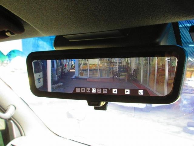 ハイエースバン スーパーGL ダークプライムII ベッドキットパッケージ車・床張り施工済み・ベッドキット・クラシックスタイル丸目ヘッドライト・ナビ・ETC・大型センターコンソールボックス・エンジンルームカバー・RAYS16インチアルミ(9枚目)