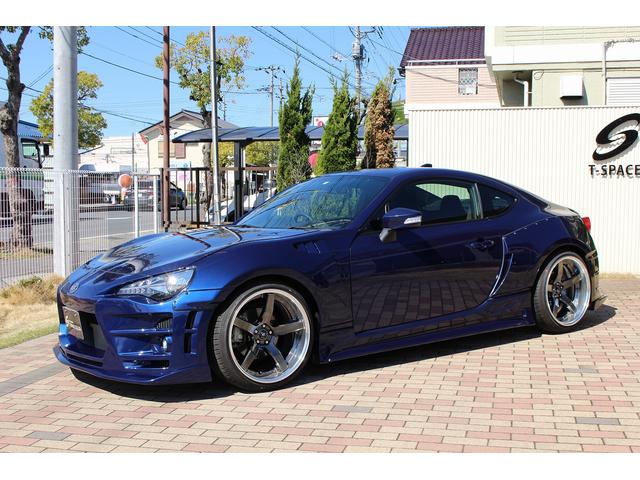 GT KUHLRACINGコンプリート 01R-GTエアロ5点キット 01R-GTWオーバーフェンダーキット スラッシュ4テールマフラー フロアマット VERZ19AW BLITZ車高調 ワンオーナー禁煙車(59枚目)