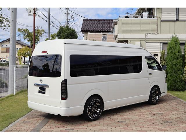 ハイエースコミューター スーパーロングGLターボ 10人乗り 3ナンバー乗用登録 普通免許可 ワンオーナー車 ツインモニター 黒レザー調シートカバー デジタルインナーミラー BARBERO16AW 玄武ローダウン VALENTIジュエルLEDテール(64枚目)