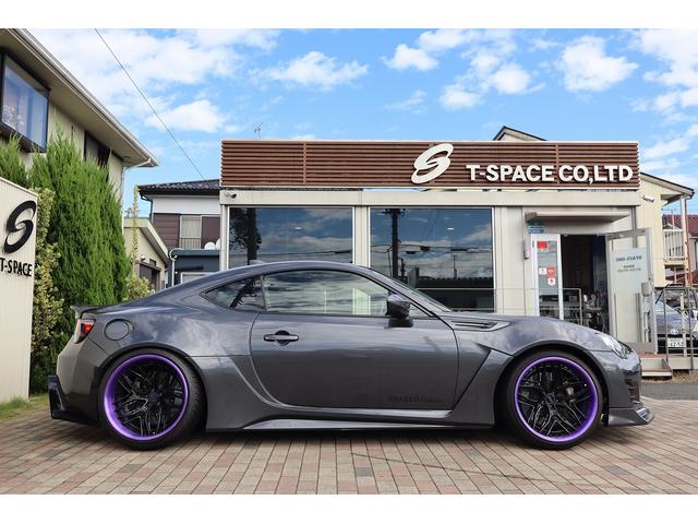 BRZ R 後期型 AIMGAINワイドボディ 326POWER車高調 WILSHIREFORGED19AW SKIDRacingアーム CSDブレーキ 左右出しマフラー CRYSTALEYEテール 8型ナビTV(6枚目)