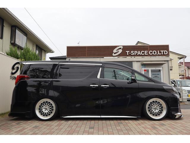 アルファード ２．５Ｓ　Ｃパッケージ　後期型　ＩＤＥＡＬエアサス　ＷＯＲＫ２０ＡＷ　ＭＯＤＥＬＬＩＳＴＡエアロ　ＳＩＸＴＨＳＥＮＳＥ４本出しマフラー　純正ツインモニター　ツインムーンルーフ　エグゼクティブシート　両側パワースライドドア（6枚目）