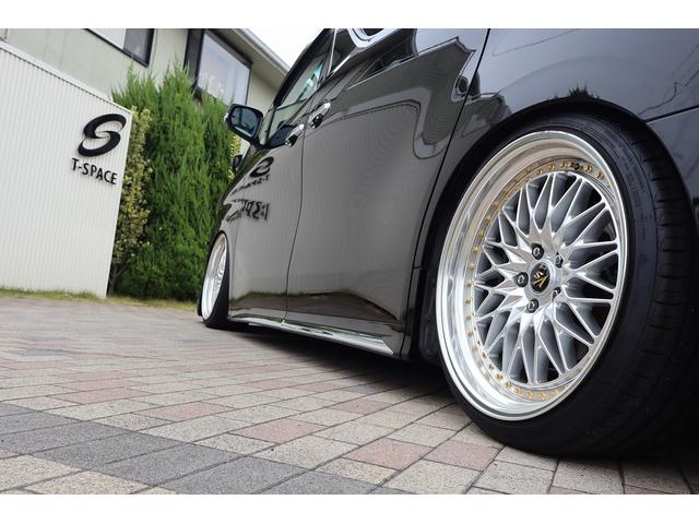 アルファード ２．５Ｓ　Ｃパッケージ　後期型　ＩＤＥＡＬエアサス　ＷＯＲＫ２０ＡＷ　ＭＯＤＥＬＬＩＳＴＡエアロ　ＳＩＸＴＨＳＥＮＳＥ４本出しマフラー　純正ツインモニター　ツインムーンルーフ　エグゼクティブシート　両側パワースライドドア（11枚目）