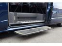 TOYOTA HIACE COMMUTER