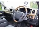 TOYOTA HIACE COMMUTER