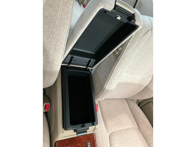 クラウン ロイヤルサルーンFour プレミアム 4WD ETC ドライブレコーダー 純正ナビ パワーシート リアサンシェード タイミングベルト交換済 オートクルーズ(28枚目)