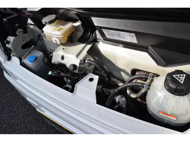 ＮＶ１００クリッパーバン ＤＸ　ＧＬセーフティパッケージ　エマブレ（衝突軽減ブレーキ／横滑り防止／レーンキープ）パーキングセンサー　メモリーナビ／Ｂｌｕｅｔｏｏｔｈ／ＣＤ／バックカメラ　キーレスキー　オーバーヘッドシェルフ　電動格納ミラー（15枚目）