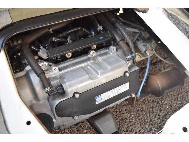 ＮＶ１００クリッパーバン ＤＸ　ＧＬセーフティパッケージ　エマブレ（衝突軽減ブレーキ／横滑り防止／レーンキープ）パーキングセンサー　メモリーナビ／Ｂｌｕｅｔｏｏｔｈ／ＣＤ／バックカメラ　キーレスキー　オーバーヘッドシェルフ　電動格納ミラー（17枚目）