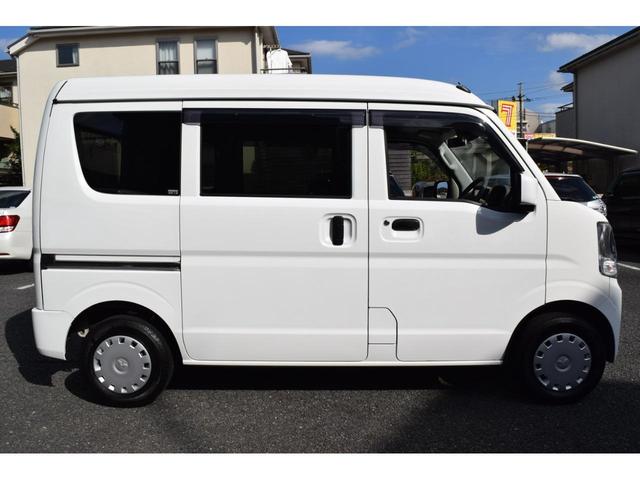 ＮＶ１００クリッパーバン ＤＸ　ＧＬセーフティパッケージ　エマブレ（衝突軽減ブレーキ／横滑り防止／レーンキープ）パーキングセンサー　メモリーナビ／Ｂｌｕｅｔｏｏｔｈ／ＣＤ／バックカメラ　キーレスキー　オーバーヘッドシェルフ　電動格納ミラー（20枚目）