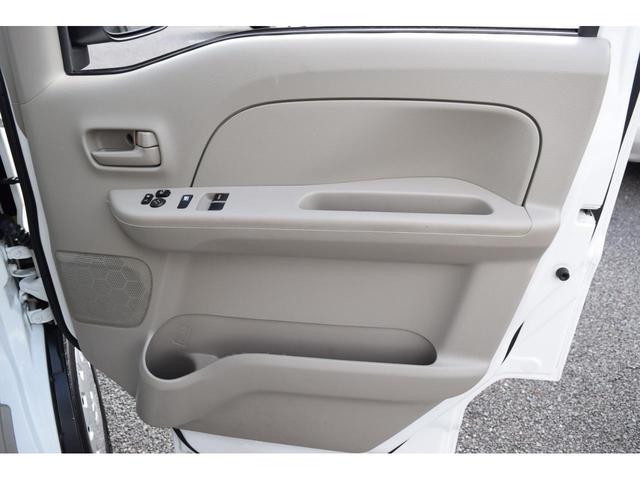 ＮＶ１００クリッパーバン ＤＸ　ＧＬセーフティパッケージ　エマブレ（衝突軽減ブレーキ／横滑り防止／レーンキープ）パーキングセンサー　メモリーナビ／Ｂｌｕｅｔｏｏｔｈ／ＣＤ／バックカメラ　キーレスキー　オーバーヘッドシェルフ　電動格納ミラー（52枚目）