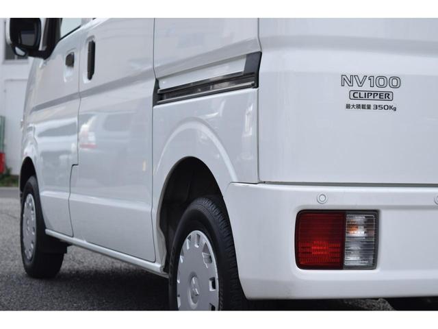 ＮＶ１００クリッパーバン ＤＸ　ＧＬセーフティパッケージ　エマブレ（衝突軽減ブレーキ／横滑り防止／レーンキープ）　パーキングセンサー　メモリーナビ／Ｂｌｕｅｔｏｏｔｈ／バックカメラ　キーレスキー　電動格納ミラー　オーバーヘッドシェルフ（26枚目）