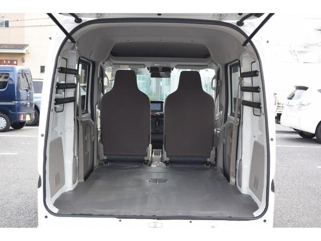 ＮＶ１００クリッパーバン ＤＸ　ＧＬセーフティパッケージ　エマブレ（衝突軽減ブレーキ／横滑り防止／レーンキープ）　パーキングセンサー　メモリーナビ／Ｂｌｕｅｔｏｏｔｈ／バックカメラ　キーレスキー　電動格納ミラー　オーバーヘッドシェルフ（60枚目）
