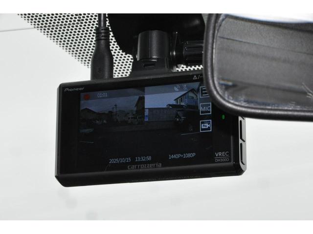 プリウスアルファ G 7人乗り 前後ドラレコ クルーズコントロール 3眼LEDヘッドライト(純正) メモリーナビ/フルセグTV/Bluetooth/CD/DVD/バックカメラ/ETC ウインカーミラー(電格式)(6枚目)