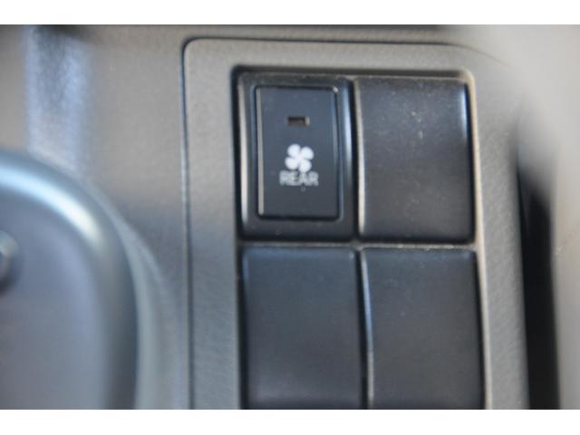 ＮＶ１００クリッパーバン ＧＸターボ　ワンオーナー　禁煙車　後席モニター　ドラレコ　エマブレ（衝突軽減／横滑り防止）　メモリーナビ／フルセグＴＶ／Ｂｌｕｅｔｏｏｔｈ／ＤＶＤ／ＣＤ／ＥＴＣ／バックカメラ　電動格納ミラー　後席分割シート（12枚目）