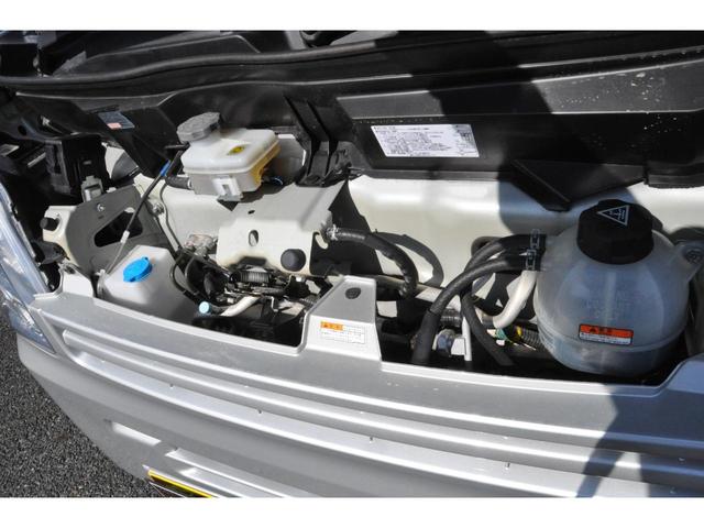 ＮＶ１００クリッパーバン ＤＸ　ＧＬセーフティパッケージ　エマージェンシーブレーキ（衝突軽減ブレーキ／横滑り防止／レーンキープアシスト）　メモリーナビ／フルＴＶ／Ｂｌｕｅｔｏｏｔｈ／ＤＶＤ／ＣＤ／ＥＴＣ　電動格納ミラー　後席ベンチシート　キーレスキー（13枚目）