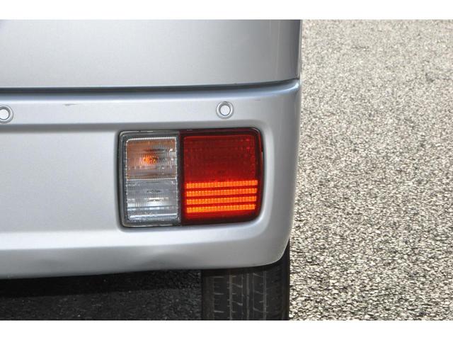 ＮＶ１００クリッパーバン ＤＸ　ＧＬセーフティパッケージ　エマージェンシーブレーキ（衝突軽減ブレーキ／横滑り防止／レーンキープアシスト）　メモリーナビ／フルＴＶ／Ｂｌｕｅｔｏｏｔｈ／ＤＶＤ／ＣＤ／ＥＴＣ　電動格納ミラー　後席ベンチシート　キーレスキー（29枚目）