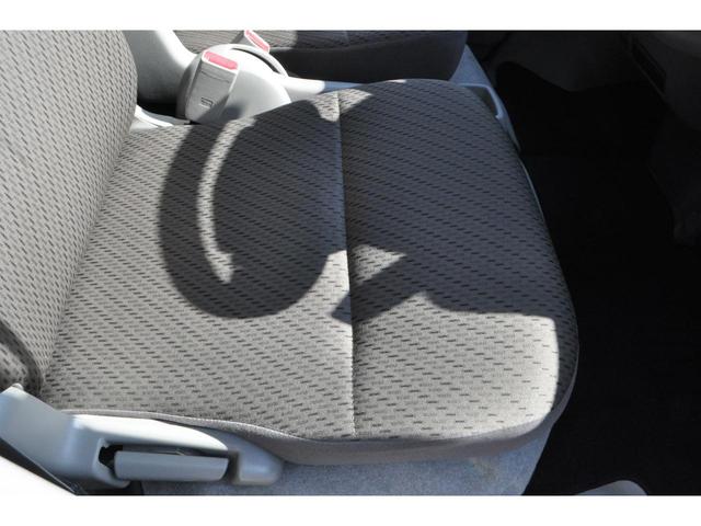 ＮＶ１００クリッパーバン ＤＸ　ＧＬセーフティパッケージ　エマージェンシーブレーキ（衝突軽減ブレーキ／横滑り防止／レーンキープアシスト）　メモリーナビ／フルＴＶ／Ｂｌｕｅｔｏｏｔｈ／ＤＶＤ／ＣＤ／ＥＴＣ　電動格納ミラー　後席ベンチシート　キーレスキー（43枚目）