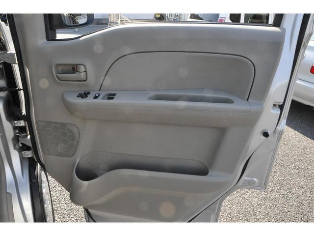 ＮＶ１００クリッパーバン ＤＸ　ＧＬセーフティパッケージ　エマージェンシーブレーキ（衝突軽減ブレーキ／横滑り防止／レーンキープアシスト）　メモリーナビ／フルＴＶ／Ｂｌｕｅｔｏｏｔｈ／ＤＶＤ／ＣＤ／ＥＴＣ　電動格納ミラー　後席ベンチシート　キーレスキー（51枚目）