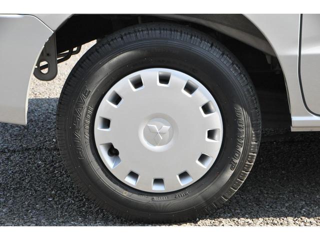 ＮＶ１００クリッパーバン ＤＸ　ＧＬセーフティパッケージ　エマージェンシーブレーキ（衝突軽減ブレーキ／横滑り防止／レーンキープアシスト）　メモリーナビ／フルＴＶ／Ｂｌｕｅｔｏｏｔｈ／ＤＶＤ／ＣＤ／ＥＴＣ　電動格納ミラー　後席ベンチシート　キーレスキー（76枚目）