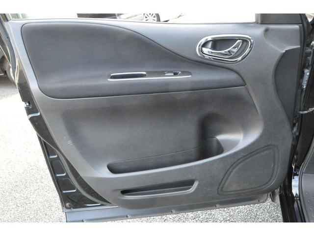 セレナ ライダー 1オーナー 両側パワスラ 8人乗り メモリーナビ/フルセグTV/バックカメラ/DVD/CD/ETC クルーズコントロール 社外17AW(2024年製ラジアルT)HIDヘッドライト/フォグライト(61枚目)