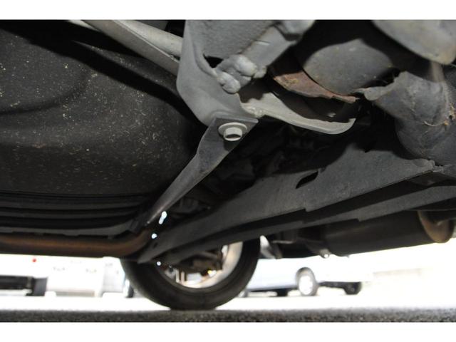 セレナ ライダー 1オーナー 両側パワスラ 8人乗り メモリーナビ/フルセグTV/バックカメラ/DVD/CD/ETC クルーズコントロール 社外17AW(2024年製ラジアルT)HIDヘッドライト/フォグライト(76枚目)