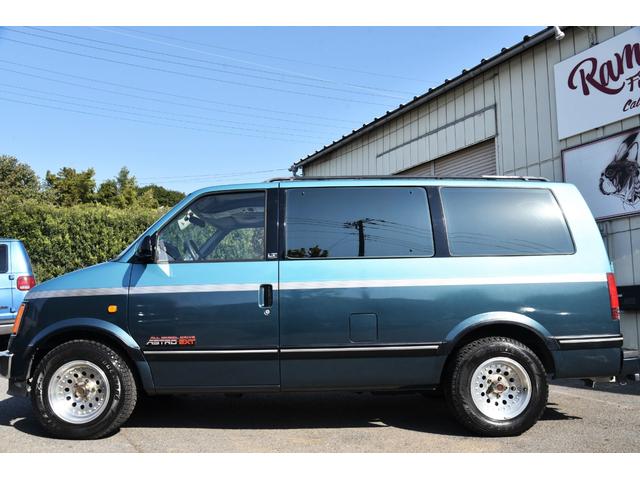 シボレーアストロ LT ラグジュアリーツーリング 1ナンバー登録 ロールーフ ルーフレール 社外AW 社外CD ETC リアエアコン リアヒーター(4枚目)