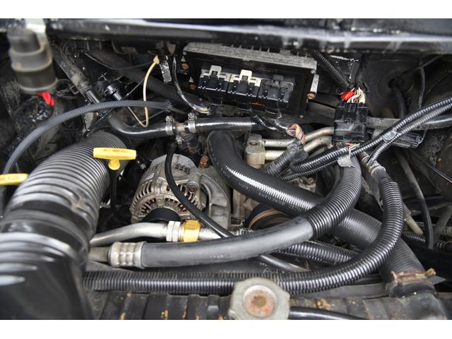 ダッジ・バン 　マッドグレー　フロントバイザー　１ナンバー登録　社外ナビ　フルセグＴＶ　バックカメラ　ＥＴＣ　リアベットキット　鉄ホール　セキュリティー　ドアバイザー　キーレス（14枚目）