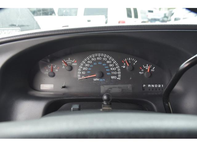 ダッジ・バン 　マッドグレー　フロントバイザー　１ナンバー登録　社外ナビ　フルセグＴＶ　バックカメラ　ＥＴＣ　リアベットキット　鉄ホール　セキュリティー　ドアバイザー　キーレス（17枚目）