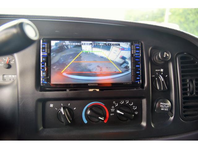 ダッジ・バン 　マッドグレー　フロントバイザー　１ナンバー登録　社外ナビ　フルセグＴＶ　バックカメラ　ＥＴＣ　リアベットキット　鉄ホール　セキュリティー　ドアバイザー　キーレス（19枚目）