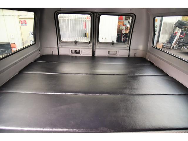 ダッジ・バン 　マッドグレー　フロントバイザー　１ナンバー登録　社外ナビ　フルセグＴＶ　バックカメラ　ＥＴＣ　リアベットキット　鉄ホール　セキュリティー　ドアバイザー　キーレス（30枚目）