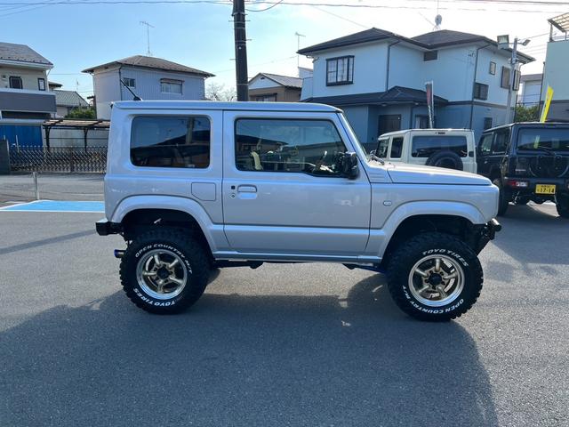 ジムニー ＸＬ　３インチリフトアップ　ハイパーチャンバー　柿本改マフラー　ヘリテージ前後バンパー　ディスプレイオーディオ　ＥＴＣ（7枚目）