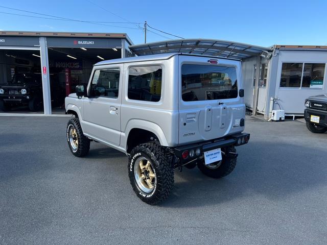 ジムニー ＸＬ　３インチリフトアップ　ハイパーチャンバー　柿本改マフラー　ヘリテージ前後バンパー　ディスプレイオーディオ　ＥＴＣ（9枚目）