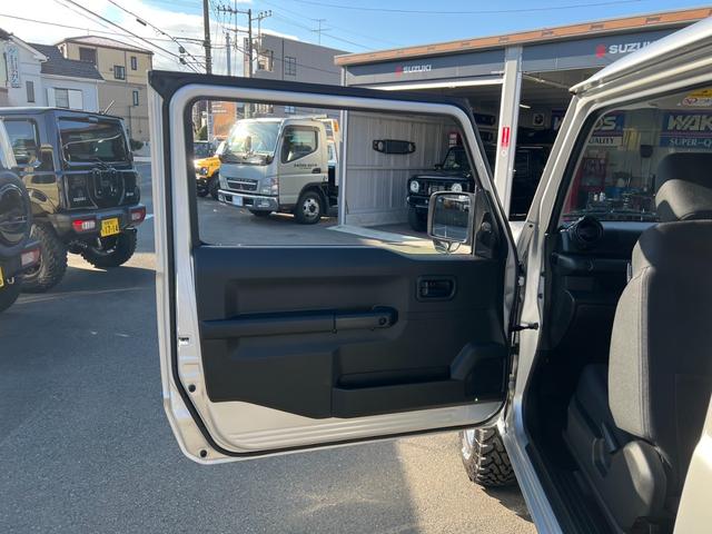 ジムニー ＸＬ　３インチリフトアップ　ハイパーチャンバー　柿本改マフラー　ヘリテージ前後バンパー　ディスプレイオーディオ　ＥＴＣ（63枚目）