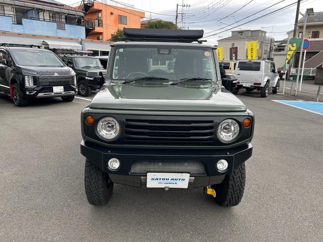 ジムニー ＸＣ　ＡＰＩＯタクティカル前後バンパー＆グリル　ＲＯＡＤＷＩＮ２０ｍｍサスキット　静香御前マフラー　リアラダー　ワイルドボアホイール　純正８インチフルセグナビ　バックカメラ　ドライブレコーダー　ＥＴＣ（7枚目）