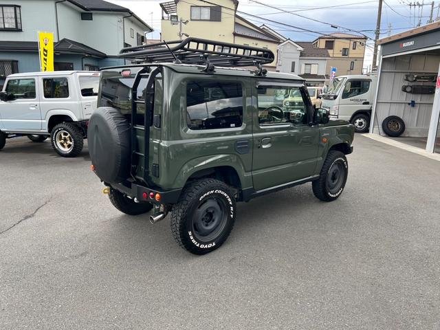 ジムニー ＸＣ　ＡＰＩＯタクティカル前後バンパー＆グリル　ＲＯＡＤＷＩＮ２０ｍｍサスキット　静香御前マフラー　リアラダー　ワイルドボアホイール　純正８インチフルセグナビ　バックカメラ　ドライブレコーダー　ＥＴＣ（9枚目）