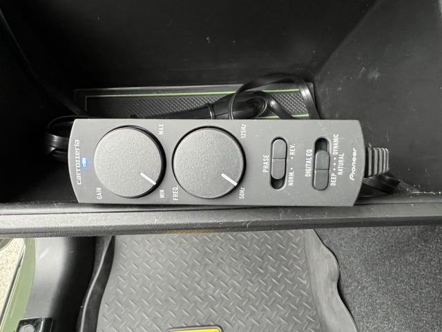 ジムニー ＸＣ　ＡＰＩＯタクティカル前後バンパー＆グリル　ＲＯＡＤＷＩＮ２０ｍｍサスキット　静香御前マフラー　リアラダー　ワイルドボアホイール　純正８インチフルセグナビ　バックカメラ　ドライブレコーダー　ＥＴＣ（56枚目）