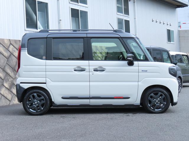 スペーシア ギア　ＨＹＢＲＩＤ　ＸＺターボ　全方位カメラ付きナビ　オートライト　Ｂｌｕｅｔｏｏｔｈ　スライドドア　プッシュスタート　シートヒーター　オートエアコン　禁煙車　スズキセーフティーサポート　ワンオーナー　衝突被害軽減システム　アイドリングストップ（12枚目）