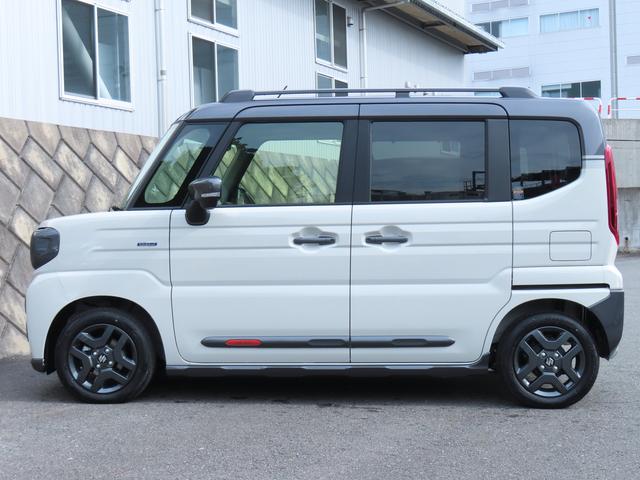 スペーシア ギア　ＨＹＢＲＩＤ　ＸＺターボ　全方位カメラ付きナビ　オートライト　Ｂｌｕｅｔｏｏｔｈ　スライドドア　プッシュスタート　シートヒーター　オートエアコン　禁煙車　スズキセーフティーサポート　ワンオーナー　衝突被害軽減システム　アイドリングストップ（13枚目）