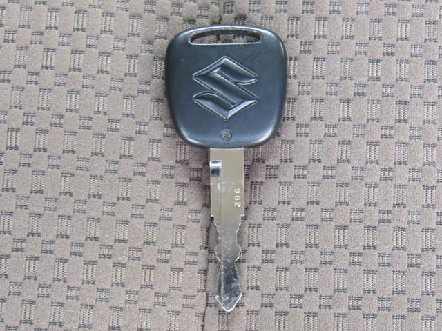 エブリイ ＪＯＩＮ　６型　４ＷＤ　マニュアル車　ディスプレイオーディオ　オートライト　スライドドア　禁煙車　スズキセーフティーサポート　ワンオーナー　衝突被害軽減システム　衝突安全ボディ　バックカメラ（15枚目）