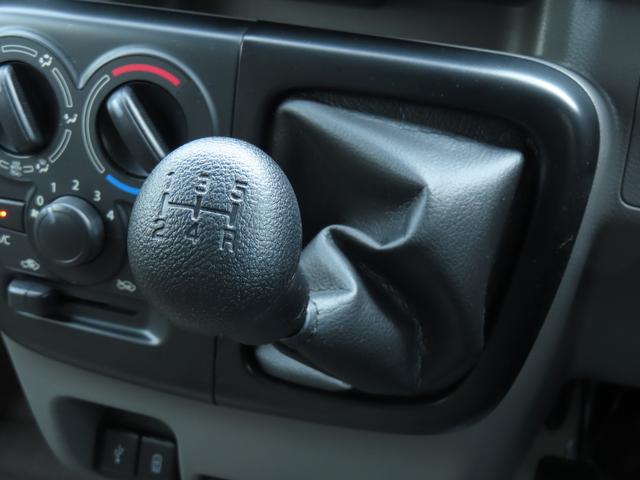 エブリイ ＪＯＩＮ　６型　４ＷＤ　マニュアル車　ディスプレイオーディオ　オートライト　スライドドア　禁煙車　スズキセーフティーサポート　ワンオーナー　衝突被害軽減システム　衝突安全ボディ　バックカメラ（16枚目）