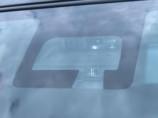 スイフト ＨＹＢＲＩＤ　ＲＳ　２型　全方位カメラ付きナビ　ドライブレコーダー　オートライト　Ｂｌｕｅｔｏｏｔｈ　スライドドア　プッシュスタート　シートヒーター　オートエアコン　ＥＴＣ　禁煙車　スズキセーフティーサポート　ワンオーナー　衝突被害軽減システム（6枚目）