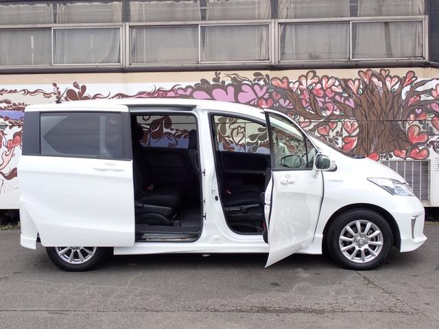 フリードハイブリッド ジャストセレクション 1年間走行無制限保証付き スマートキー ナビ TV Bluetooth CD DVD バックカメラ ETC 前後カメラドライブレコーダー 両側自動ドア クルーズコントロール HIDライト オートライト(29枚目)