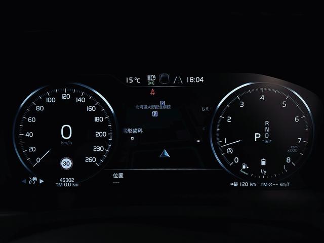 ＸＣ９０ Ｂ６　ＡＷＤ　インスクリプション　クライメートｐｋｇ／ｈａｒｍａｎ・ｋａｒｄｏｎサラウンド／Ｏｒｒｅｆｏｒｓ製クリスタルシフト／ＡＣＣ／ＨＵＤ／ＬＥＤヘッドライト／黒レザー／シートヒーター／シートベンチレーション／３６０°カメラ（16枚目）