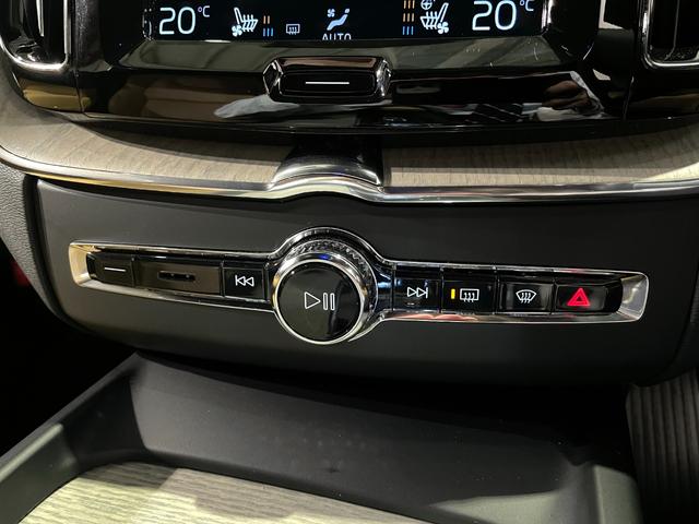 Ｂ５　ＡＷＤ　インスクリプション　クライメートｐｋｇ／Ｏｒｒｅｆｏｒｓ製クリスタルノブ／ｈａｒｍａｎ・ｋａｒｄｏｎサラウンド／ＨＵＤ／アンバーレザー／シートヒーター／ベンチレーション／パークアシスト／３６０°カメラ／パワーバックドア(26枚目)