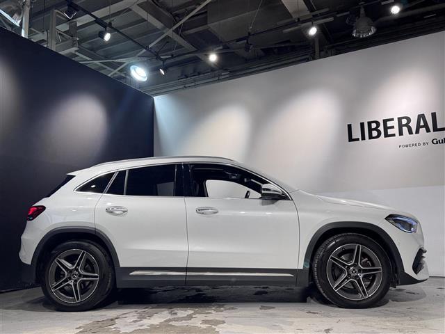 ＧＬＡクラス ＧＬＡ２００ｄ　４マチック　ＡＭＧライン　ＡＭＧライン／１９インチＡＭＧアルミホイール／パノラミックスライディングルーフ／レーダーセーフティｐｋｇ／ＡＣＣ／３６０カメラ／シートヒーター／パワーテールゲート／１０．２５インチディスプレイ／ＥＴＣ（11枚目）