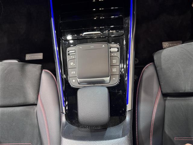ＧＬＡクラス ＧＬＡ２００ｄ　４マチック　ＡＭＧライン　ＡＭＧライン／１９インチＡＭＧアルミホイール／パノラミックスライディングルーフ／レーダーセーフティｐｋｇ／ＡＣＣ／３６０カメラ／シートヒーター／パワーテールゲート／１０．２５インチディスプレイ／ＥＴＣ（31枚目）