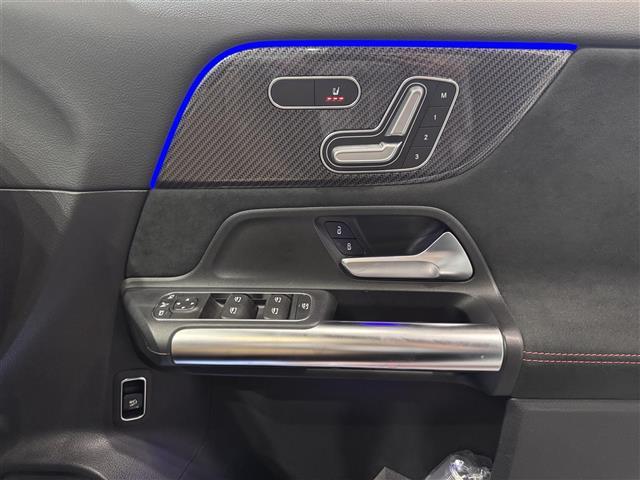 ＧＬＡクラス ＧＬＡ２００ｄ　４マチック　ＡＭＧライン　ＡＭＧライン／１９インチＡＭＧアルミホイール／パノラミックスライディングルーフ／レーダーセーフティｐｋｇ／ＡＣＣ／３６０カメラ／シートヒーター／パワーテールゲート／１０．２５インチディスプレイ／ＥＴＣ（36枚目）