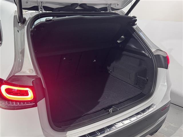 ＧＬＡクラス ＧＬＡ２００ｄ　４マチック　ＡＭＧライン　ＡＭＧライン／１９インチＡＭＧアルミホイール／パノラミックスライディングルーフ／レーダーセーフティｐｋｇ／ＡＣＣ／３６０カメラ／シートヒーター／パワーテールゲート／１０．２５インチディスプレイ／ＥＴＣ（38枚目）
