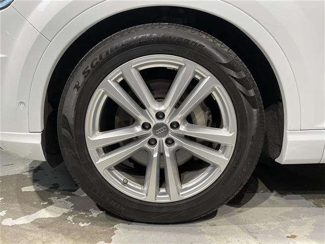Ｑ７ ２．０ＴＦＳＩクワトロ　Ｓラインパッケージ（9枚目）
