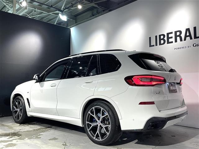 Ｘ５ ｘＤｒｉｖｅ　４０ｄ　Ｍスポーツ　電動パノラマサンルーフ／コンフォートｐｋｇ／ハイラインｐｋｇ／プラスｐｋｇ／フロントマッサージシート／ベンチレーション／純正２１インチＡＷ／保冷保温機能カップホルダー／３６０度カメラ／ＡＣＣ／ＨＵＤ（13枚目）
