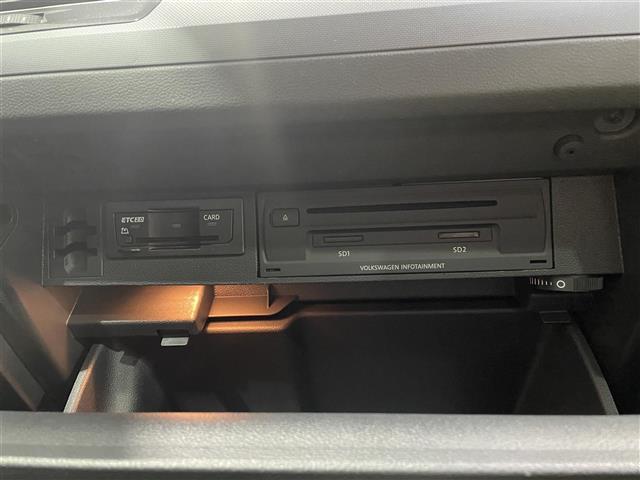 ティグアン TDI 4モーション Rライン チルト&テレスコピックステアリング/パワーテールゲート/インテリアアンビエントライト/カミングホーム&リービングホーム/シートヒーター(D/N)/パワーテールゲート/シートヒーター(D/N)/ETC(18枚目)